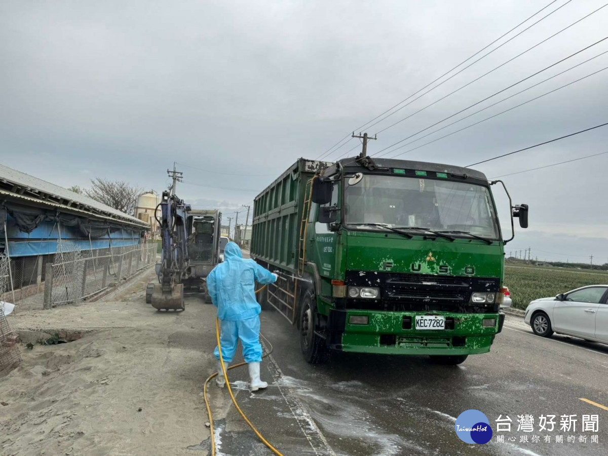 今(7)日東勢鄉1土雞場(主動通報)確診H5N1亞型高病原性禽流感,已督導業者完成場區清潔及消毒作業/林詩涵翻攝