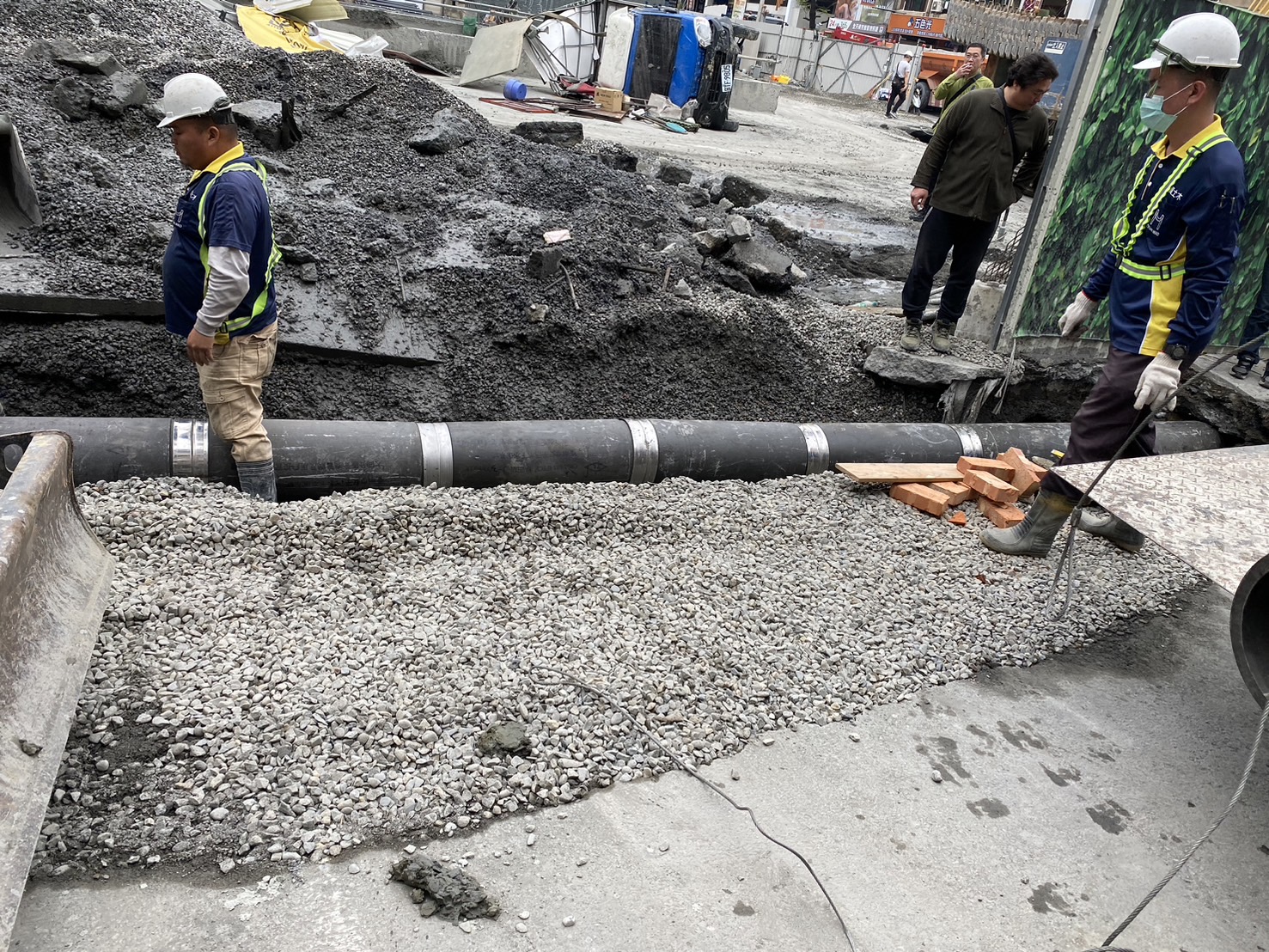 五妃街建築工地道路塌陷 已恢復受影響住戶自來水供水
