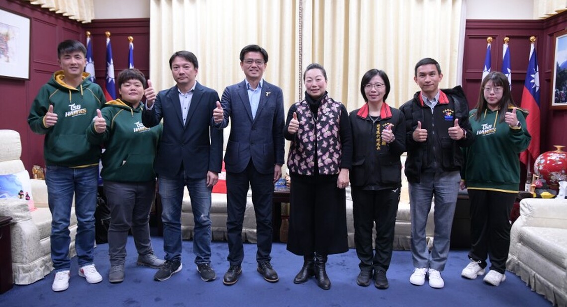 台鋼雄鷹劉東洋領隊率隊拜訪 洽談台鋼元年對花蓮的回饋與交流