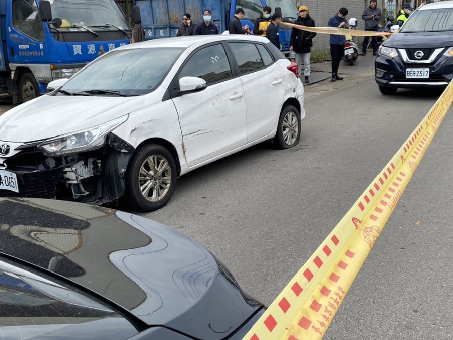 衝撞員警回擊11槍 北市警南下緝毒逮駕駛起獲咖啡包 193 cnews204240308a08