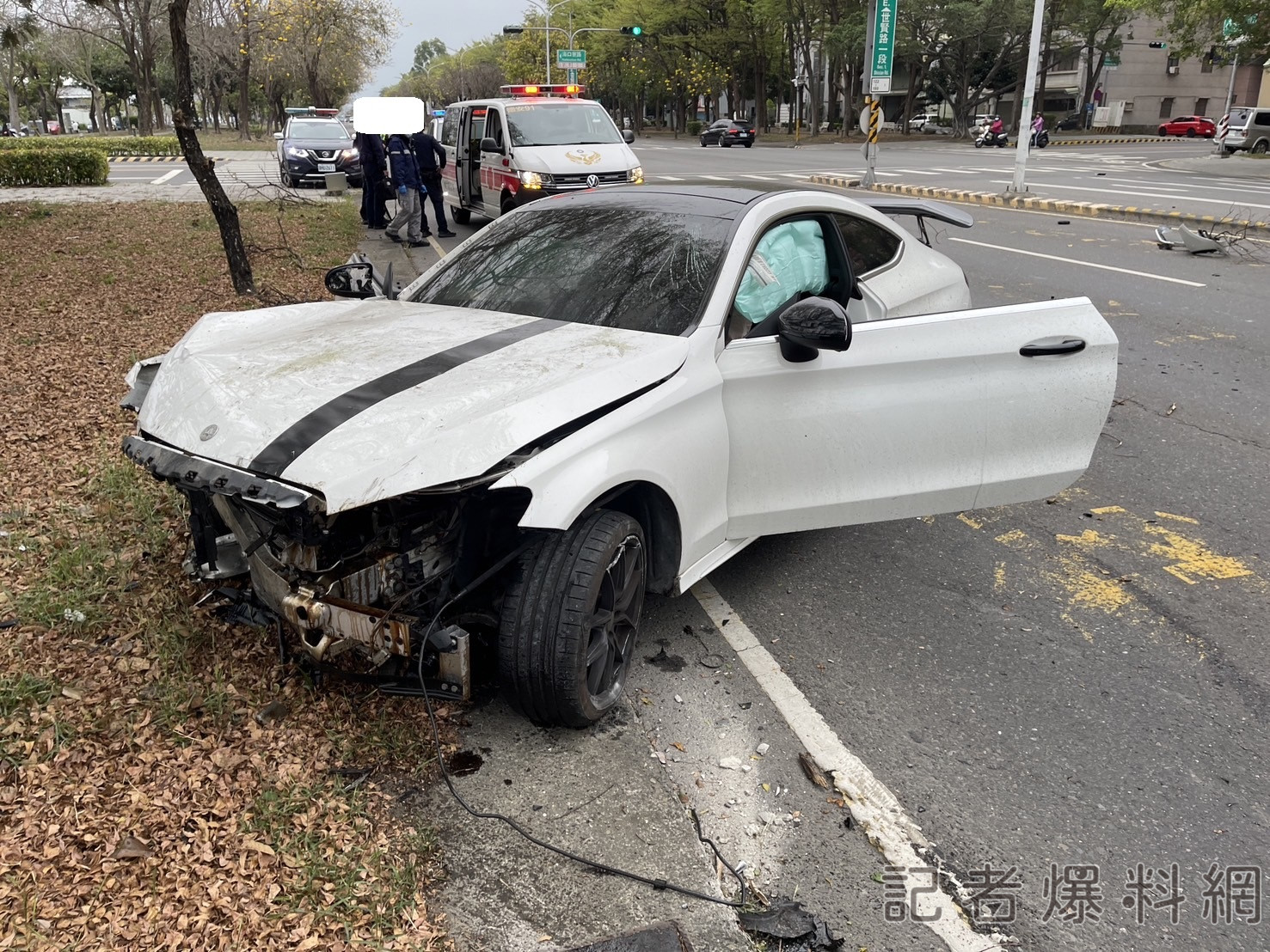 嘉義,賓士跑車,酒駕,自撞,車禍