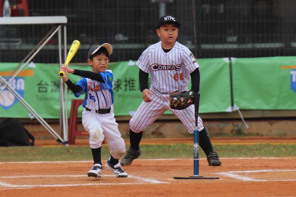 ▲來自全國各地14支球隊的小小棒球員熱情交流。（台中市政府提供）