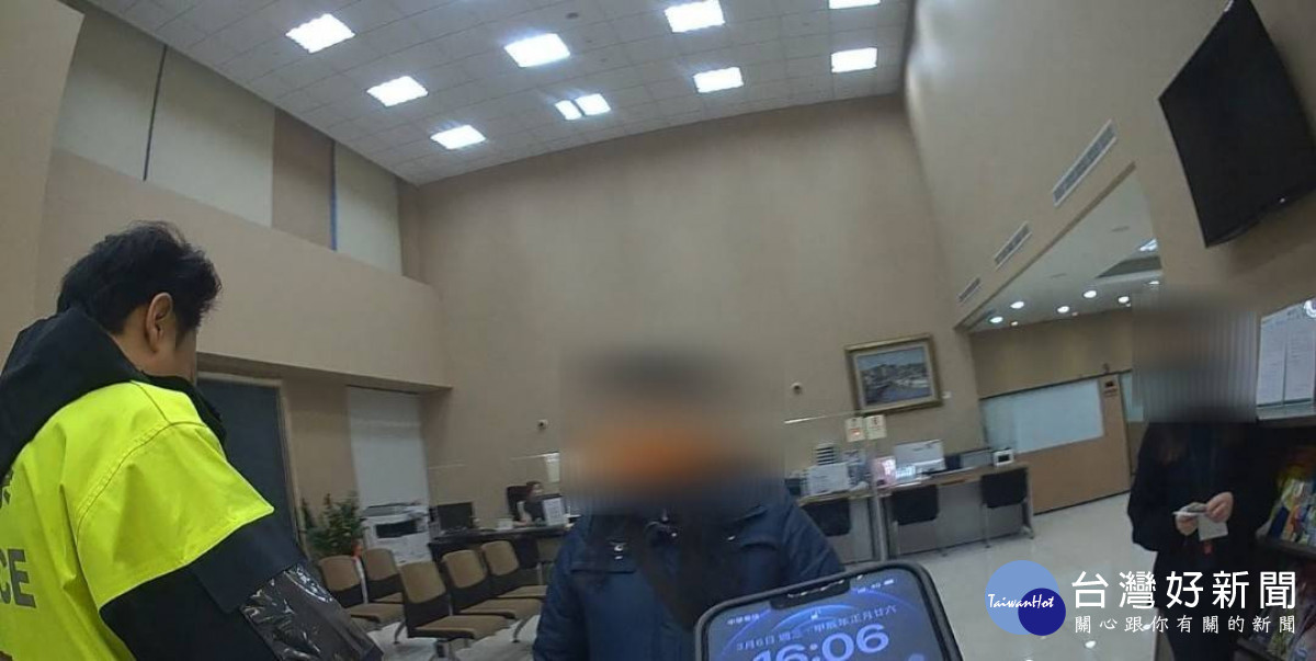 警方提供相關資訊予張姓民眾判斷，成功阻斷名牌包詐騙。