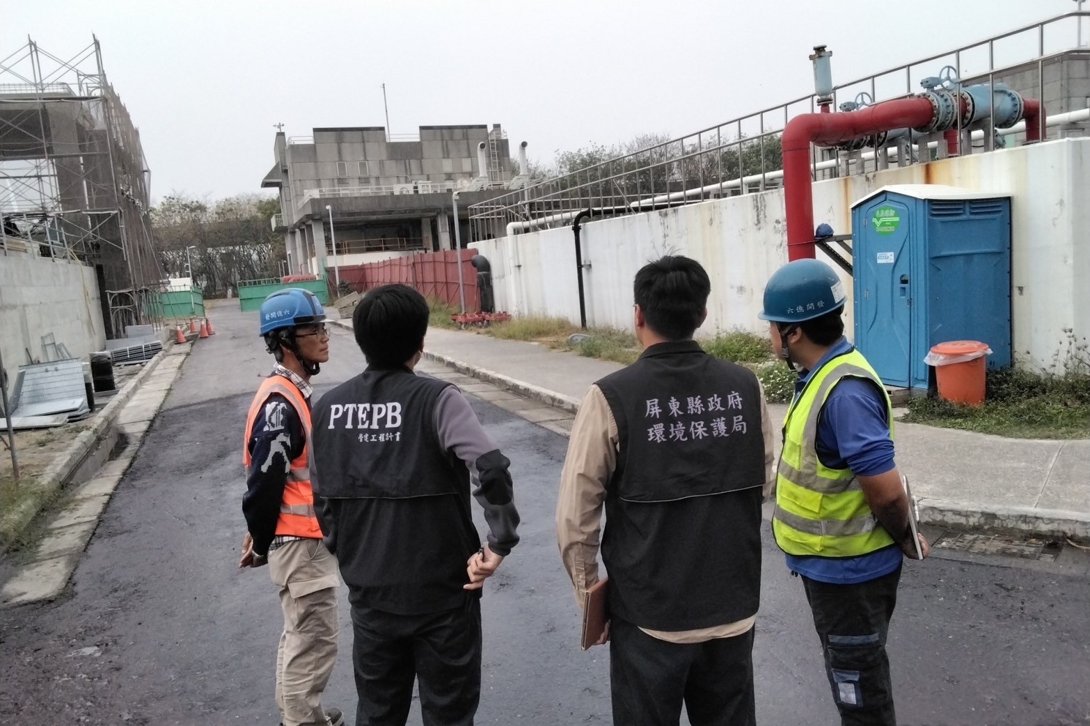 ▲東北風挾境外污染物，屏縣環保局啟動空品不良應變(圖: 黃婉柔 翻攝)