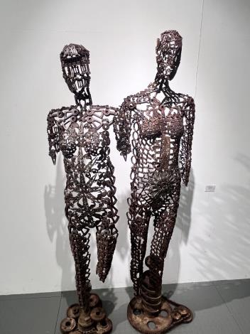 官網-此次展覽展出鐵件的焊接裝置