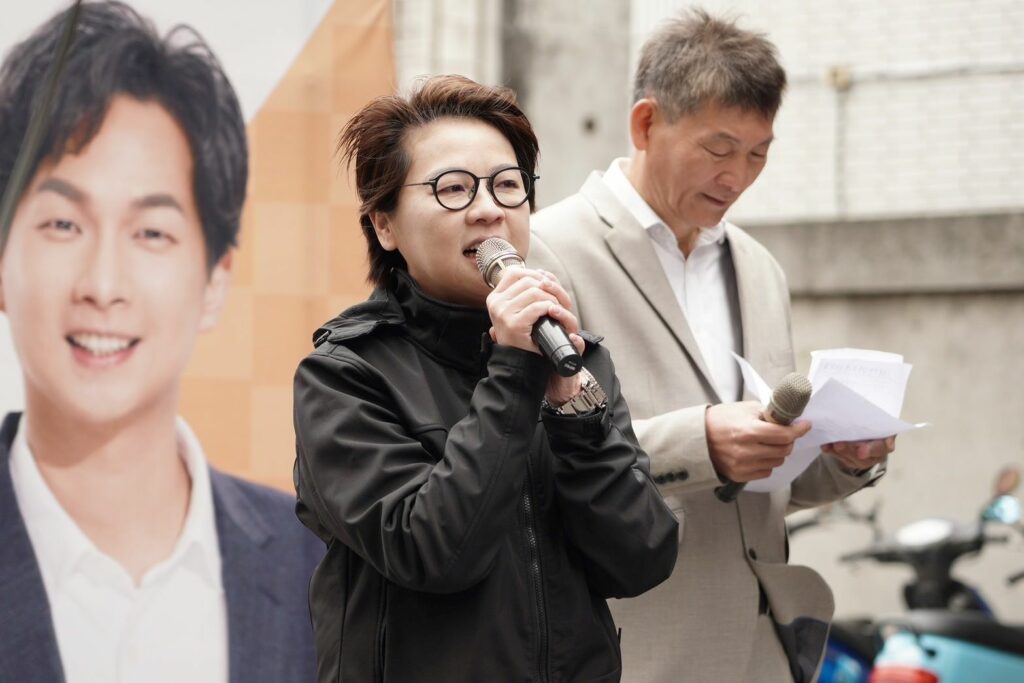 傳承與創新：從黃珊珊到陳宥丞，港湖服務持續發光。