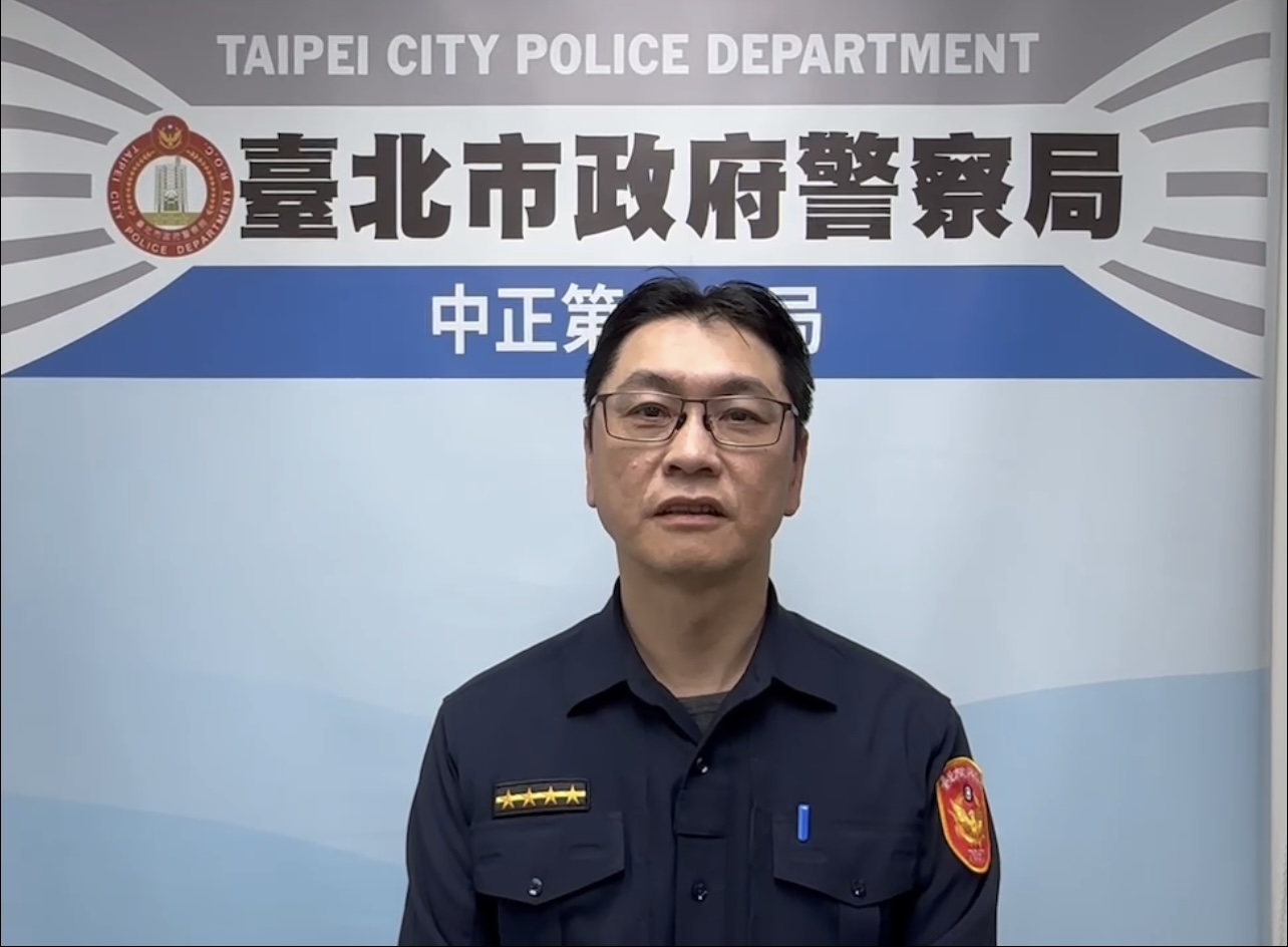 泉州派出所巡佐莊振棋說明案情經過，呼籲民眾若遇有糾紛情事，應以理性溝通為優先，切莫因一時情緒動手。（圖/記者 張泓笙翻攝）