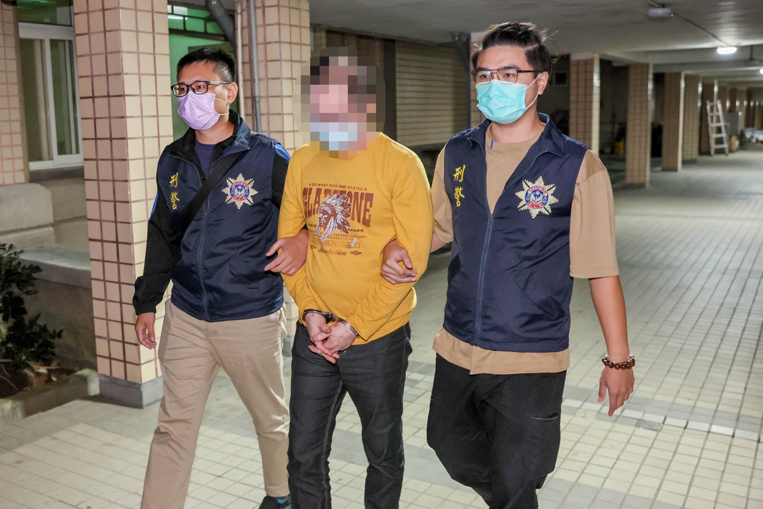 警訊後將犯嫌移送件方偵辦。(圖／航空警察局提供)