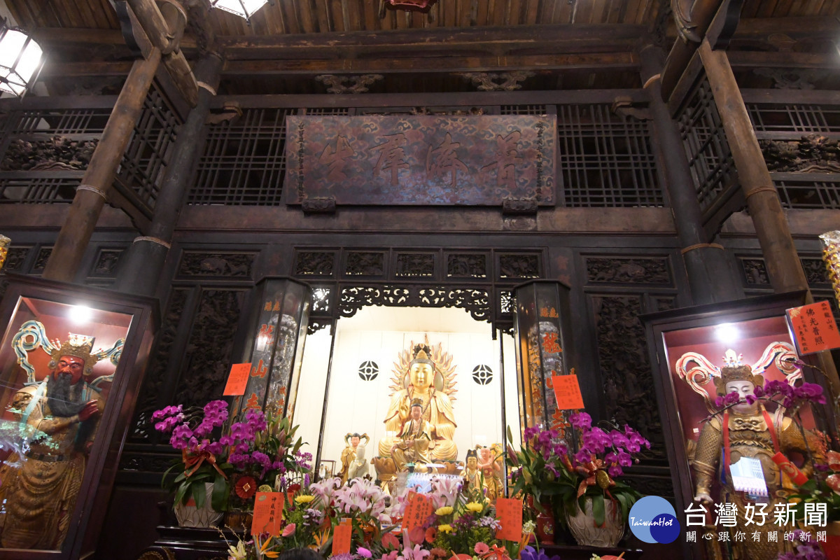 鹿港龍山寺「觀世音菩薩」法相。圖/記者鄧富珍攝