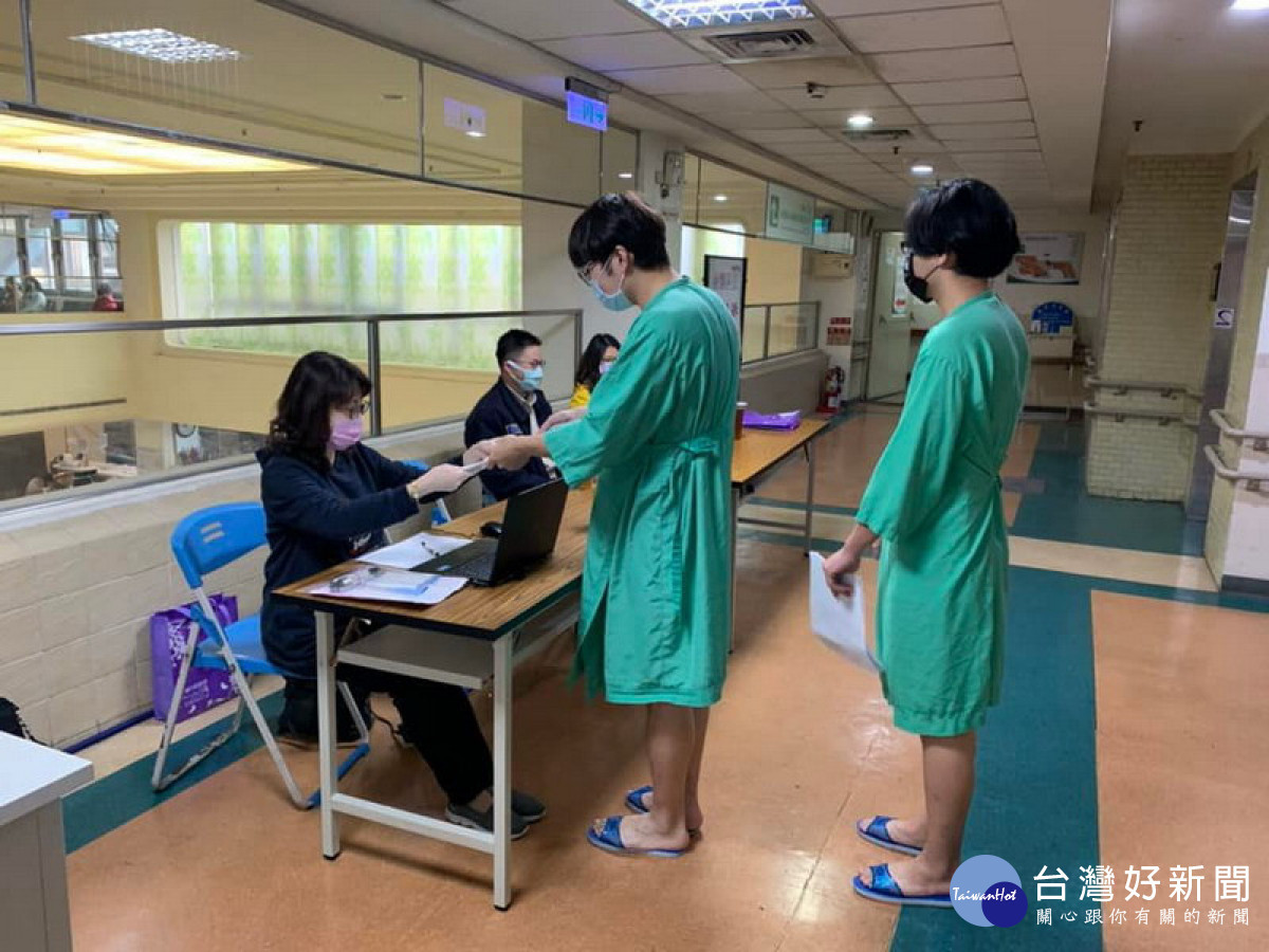 ▲高市兵役處表示，網路訊息嚴重毀謗兵役處長及機關形象，應立即移除不得轉傳，兵役處已向高雄市政府警察局苓雅分局提告，針對不實言論絕不姑息！（示意圖／翻攝自 網路）