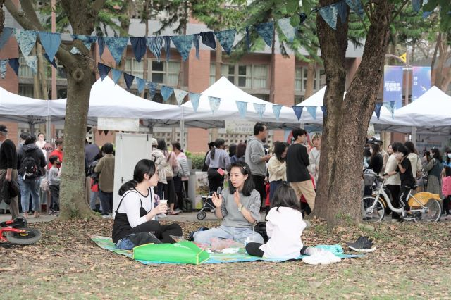 3月16及17日在國立臺北大學三峽校區心湖旁草坪辦理野餐派對開幕.jpg