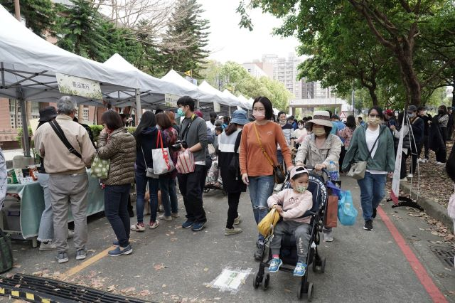 周末兩天三峽綠茶季共有80攤特色攤位.jpg