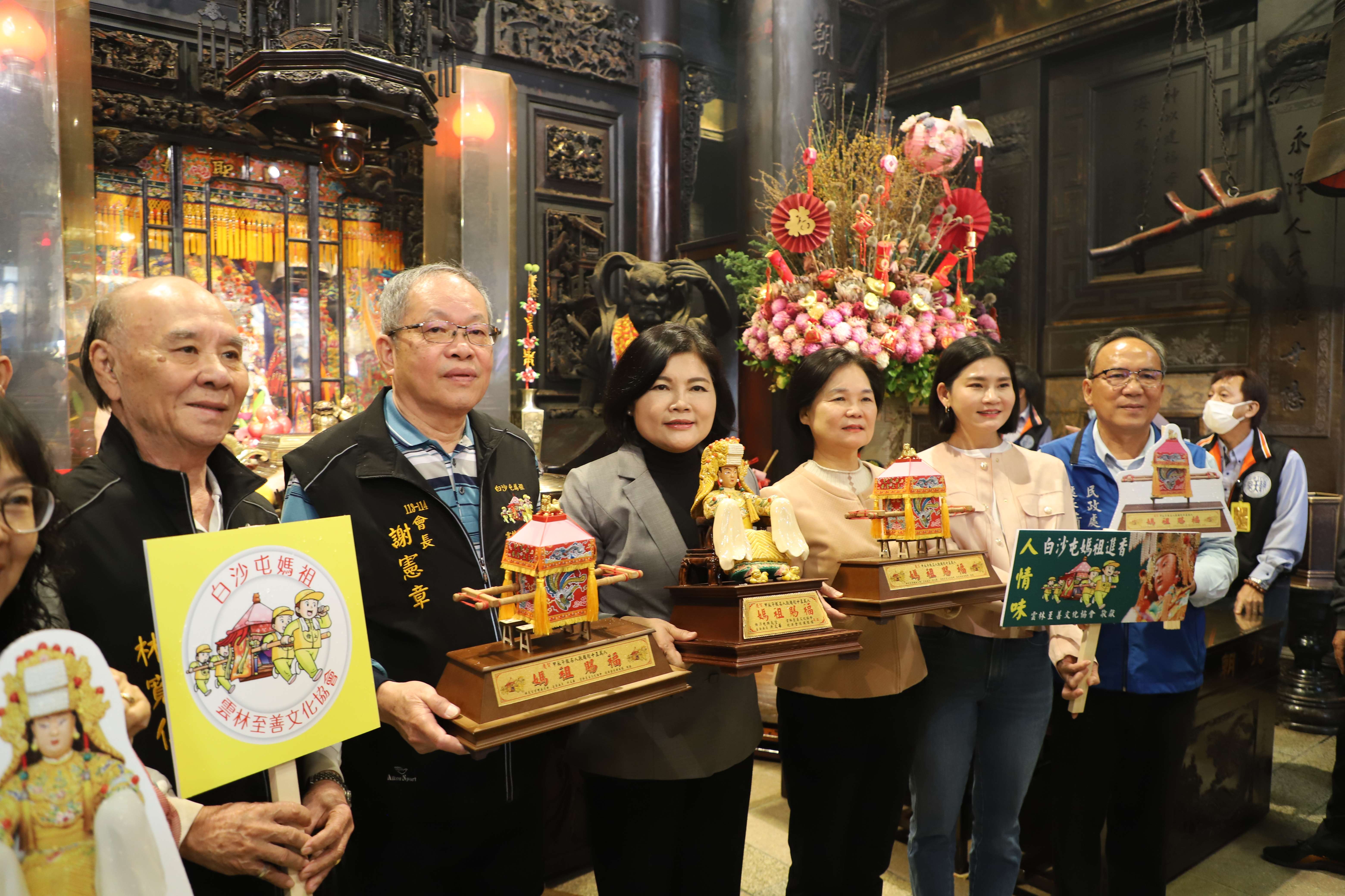 白沙屯及山邊媽祖進香信徒破17萬人　北港祈福儀式抽粉紅神轎