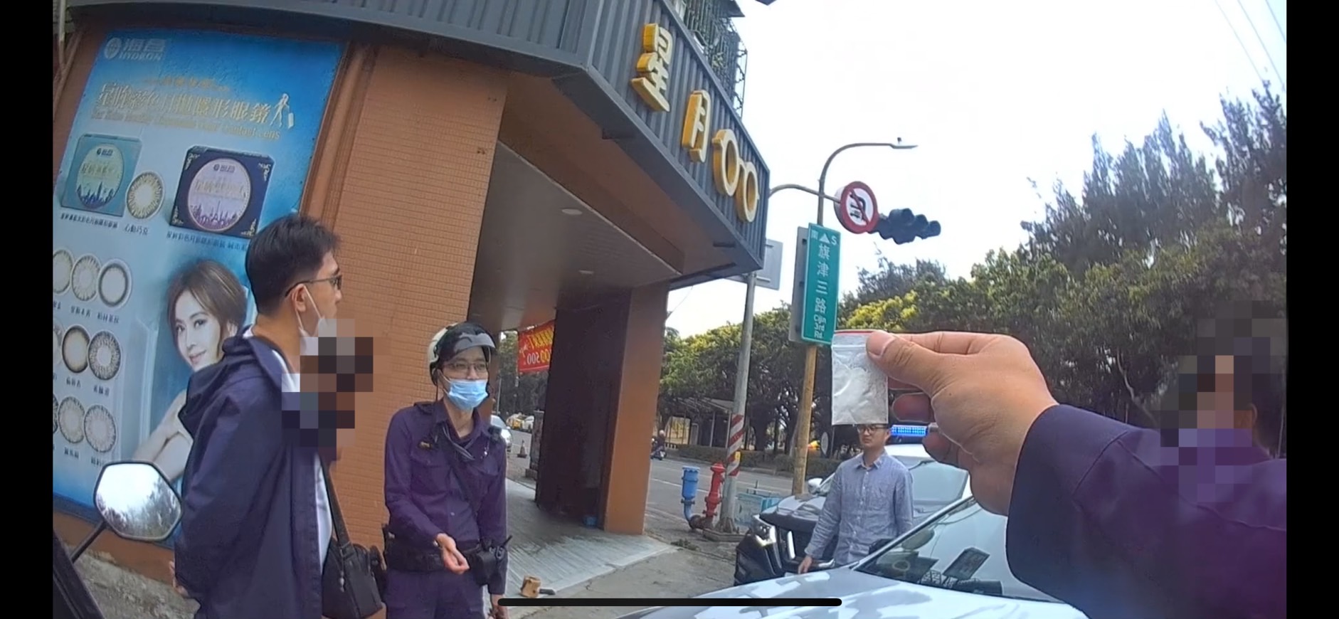 通緝男子遭逮 豬隊友情急之下亂丟毒品 遭警方鷹眼識破!