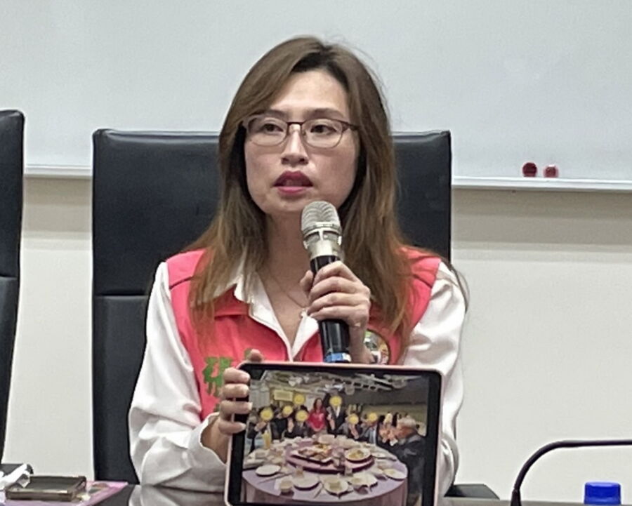 圖/新北市議員張嘉玲說,她從事政治工作多年,曾遇到突然親她嘴,摸大腿、摸手、摸背或搔手的。(記者陳志仁攝,2024.03.12)