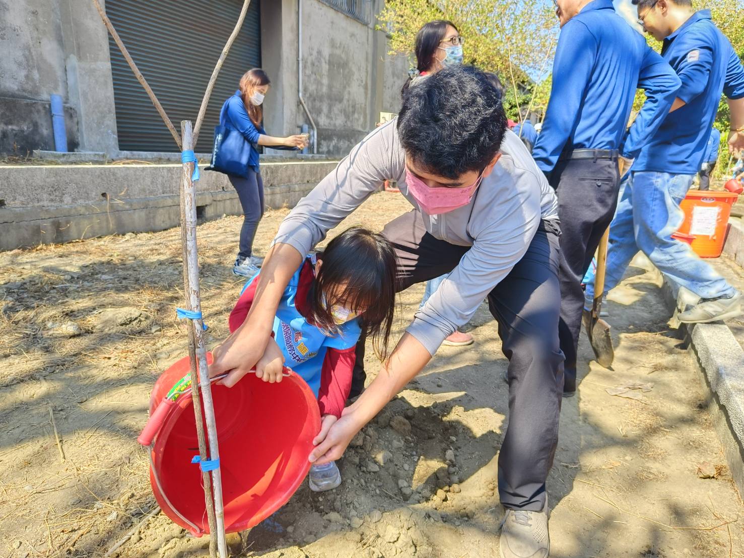 ▲「地球共好,森植人心」高港公司實際行動植樹守護地球(高港公司提供)