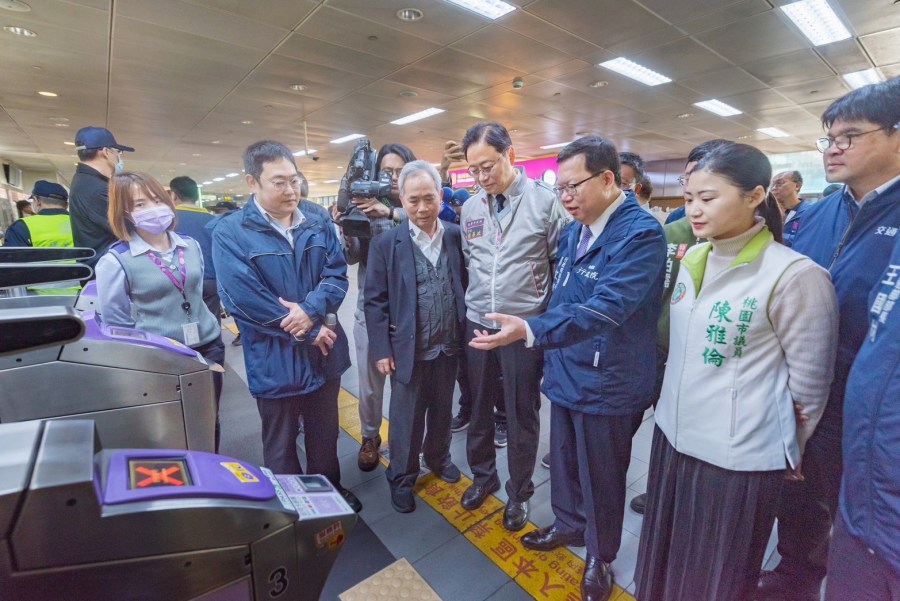 TPASS助攻!機捷3月日均運量逾11萬人 張善政盼中央助加購車廂 202 TPASS助攻!機捷3月日均運量逾11萬人 張善政盼中央助加購車廂 201