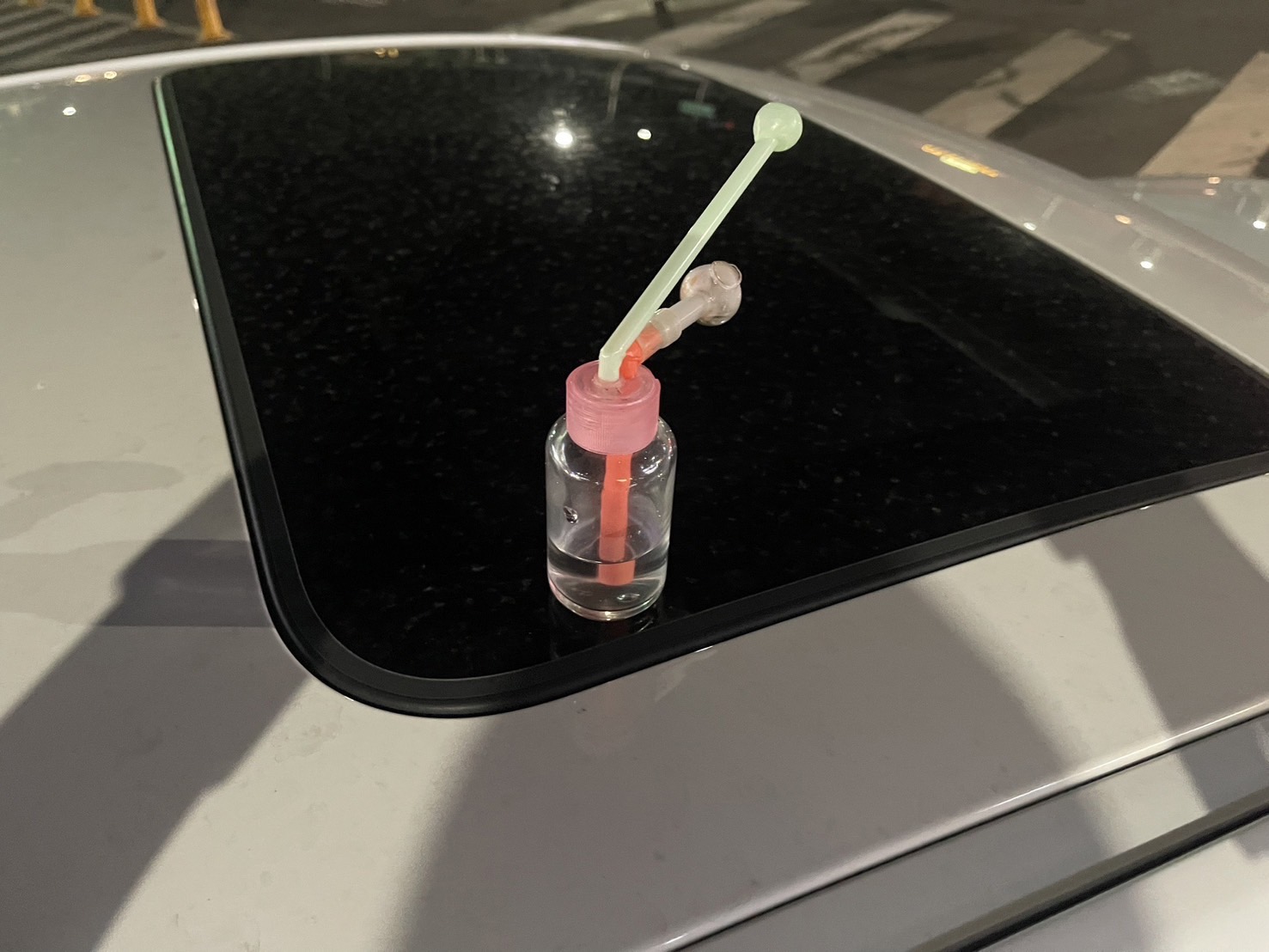 懸掛他車牌躲避盤查 警方眼尖發現毒品。〈圖/記者蔡宗武翻攝〉