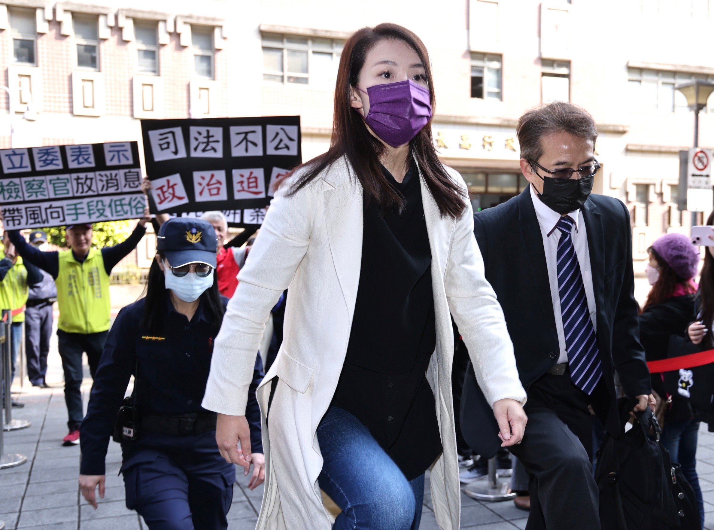 高虹安13日到北院應訊。林啟弘攝