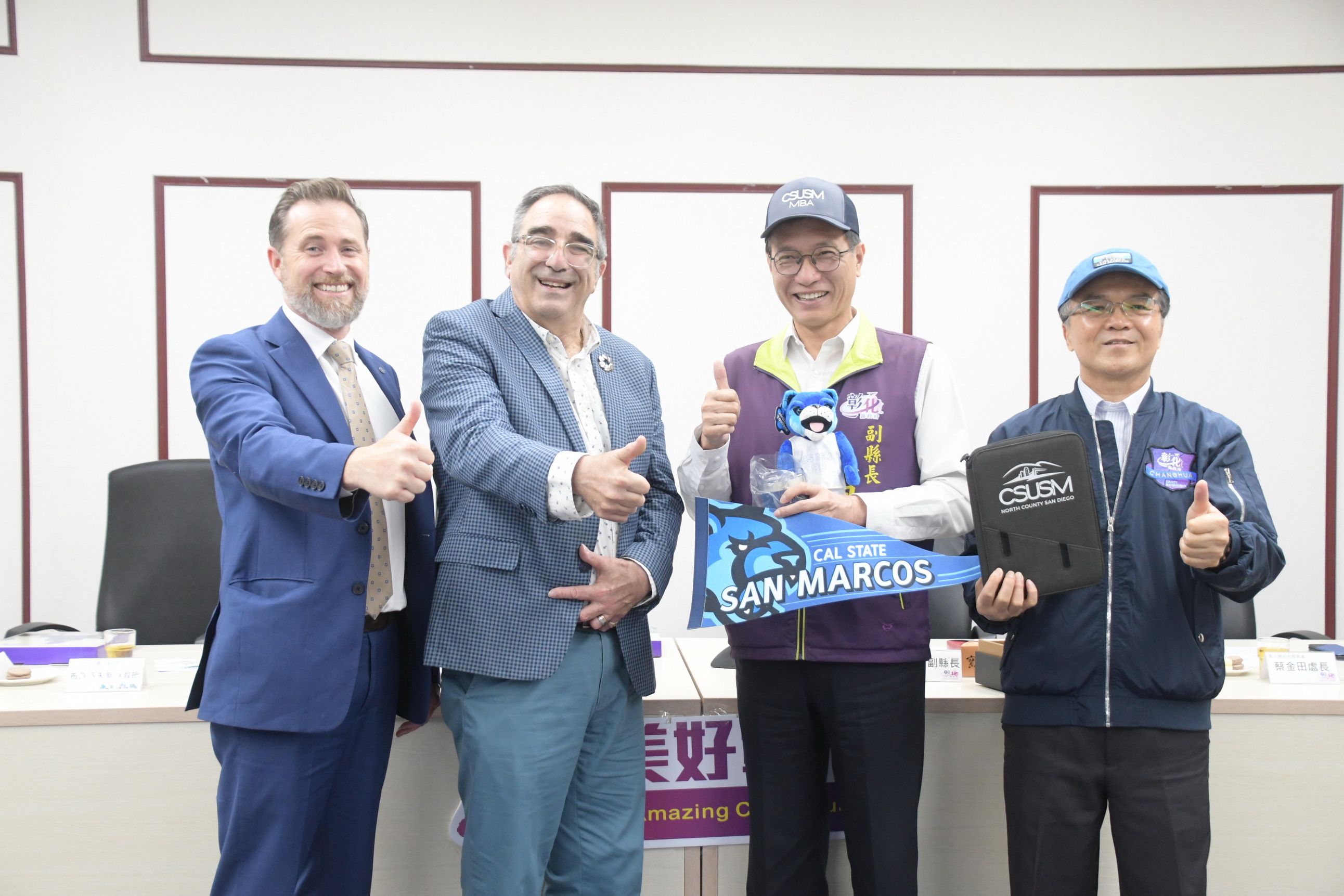 ▲彰化縣政府與美國加州州立大學聖馬可斯分校緊密合作，彰化縣副縣長林田富與CSUSM的代表共同探討雙方未來合作的發展方向。（記者張溎壕攝）