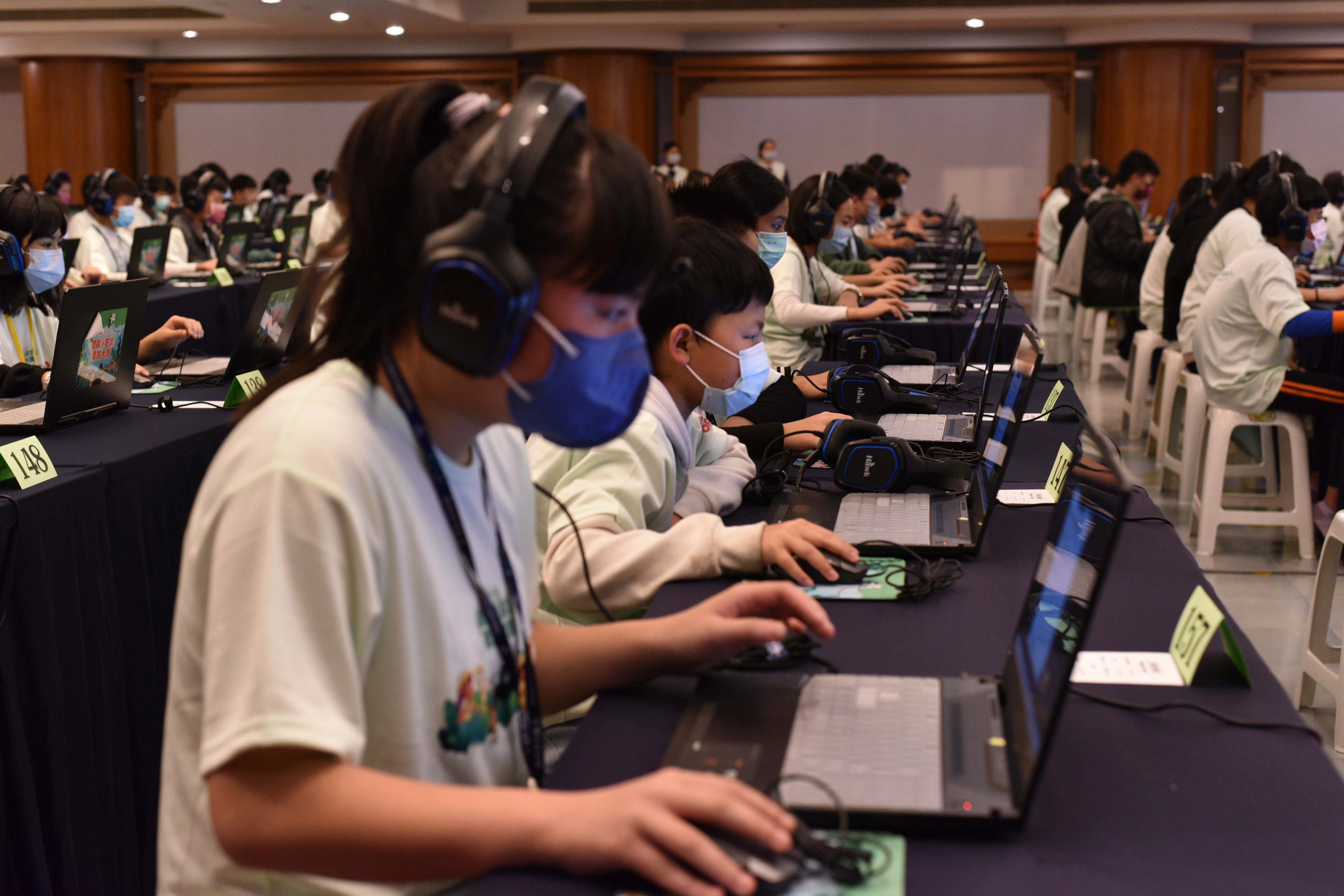 慈濟與花蓮縣政府合辦第三屆環保防災小勇士電競PK賽,3月13日下午進行花蓮縣市盃決賽。(圖為慈濟基金會提供)