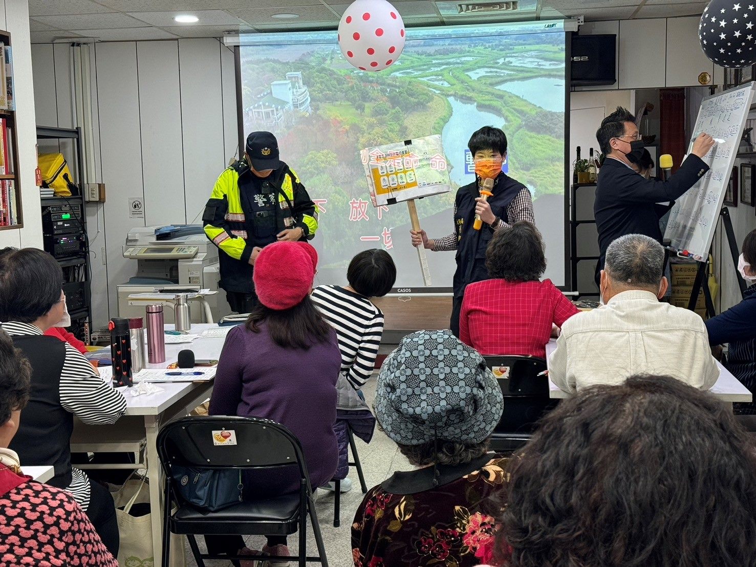 白色情人節將近 警:慎防假交友投資詐財情人「劫」