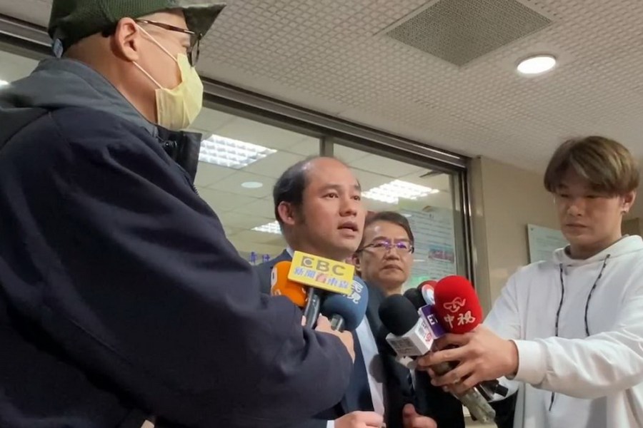 律師提2千餘頁事證 檢方指不給加班費就不該請領 206 律師提2千餘頁事證 檢方指不給加班費就不該請領 205