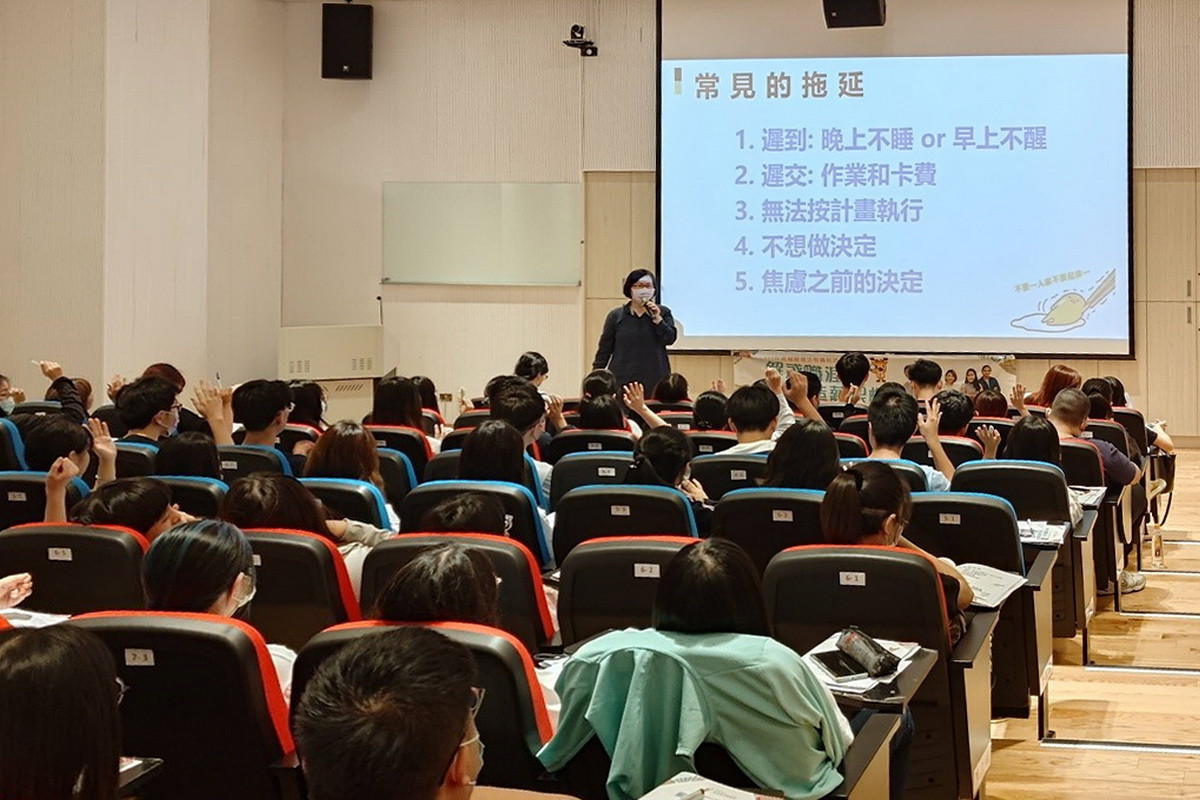 桃園市政府就業職訓服務處提供履歷健診及職涯諮商服務。<br /><br />