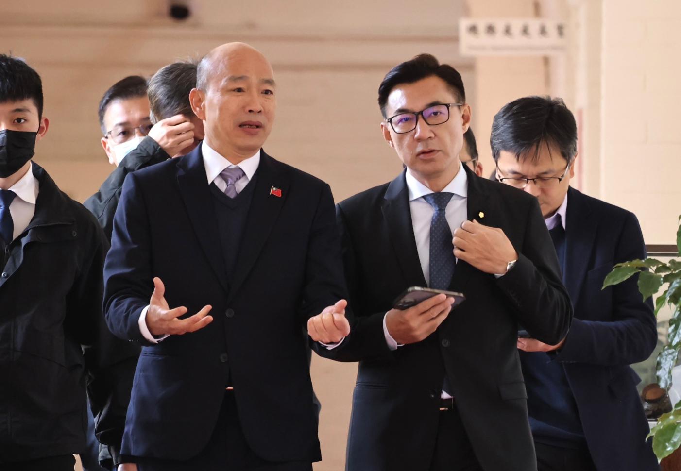 韓國瑜(左)和江啟臣(右)列2法案共同提案人惹議。資料照片/林啟弘攝