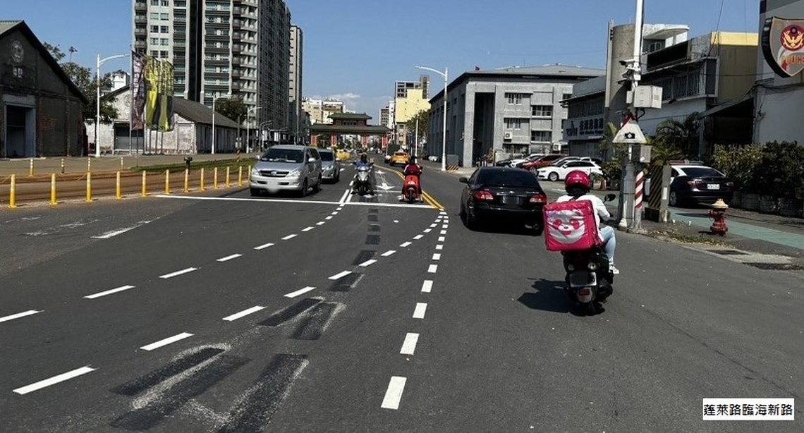輕軌路口變順暢! 蓬萊路與臨海新路優化路型及號誌改善完成