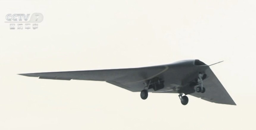 陸隱形「天鷹」無人機首飛 央視刻意曝光
