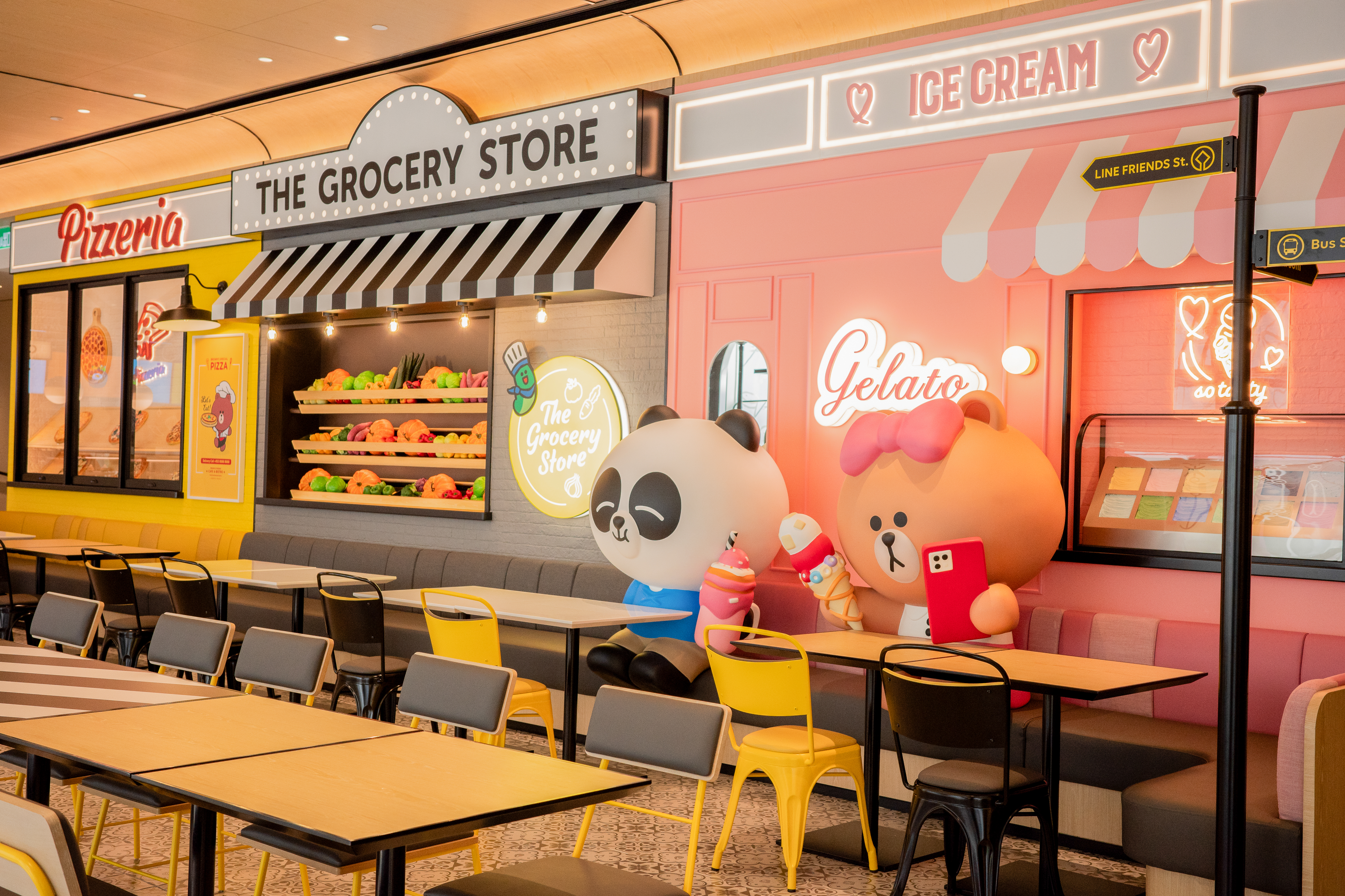 六、「BROWN & FRIENDS CAFE & BISTRO」餐廳各空間都充滿可愛元素，悉心打造成為「時尚、可愛、美味、好玩」的時尚空間