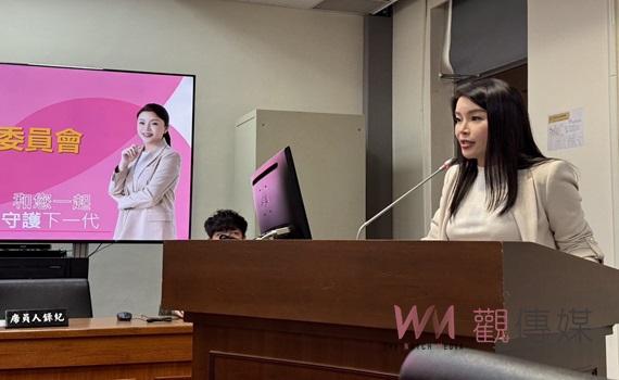 張嘉郡批中油台電聯手「卡油」 應降賣給台電的天然氣牌價