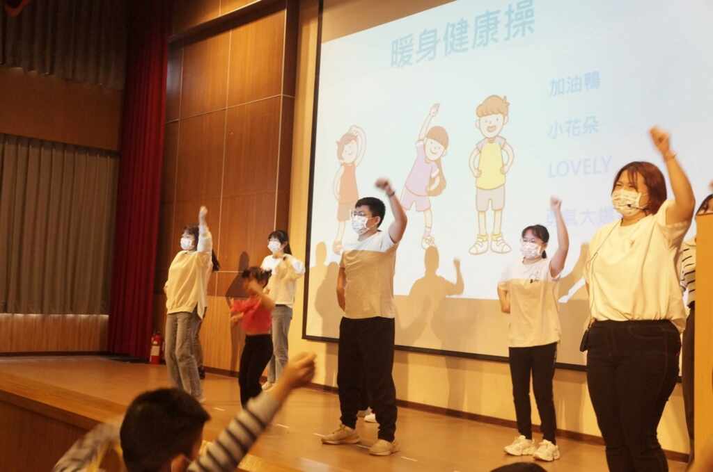 ▲暖身健康操。(二基醫院提供)