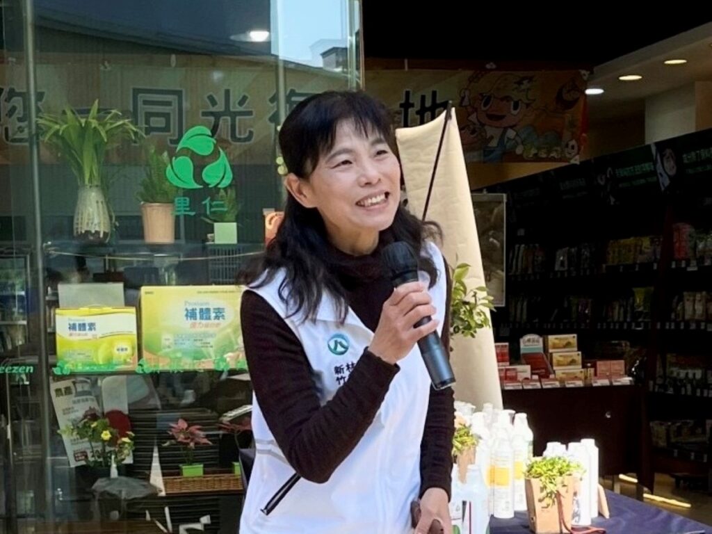 林業及自然保育署新竹分署分署長夏榮生親臨里仁清大里仁店致詞。(里仁公司提供)