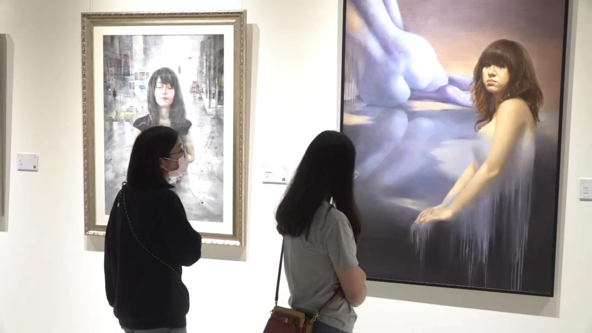 ▲新竹縣文化局與彰化縣文化局攜手合辦「〔笜‧ 跡〕—返景入心 2024 HSINCHU ART巡迴展」在彰化縣立美術館展開藝術文化交流，歡迎前往欣賞跨縣文化交流。（彰化縣文化局提供）