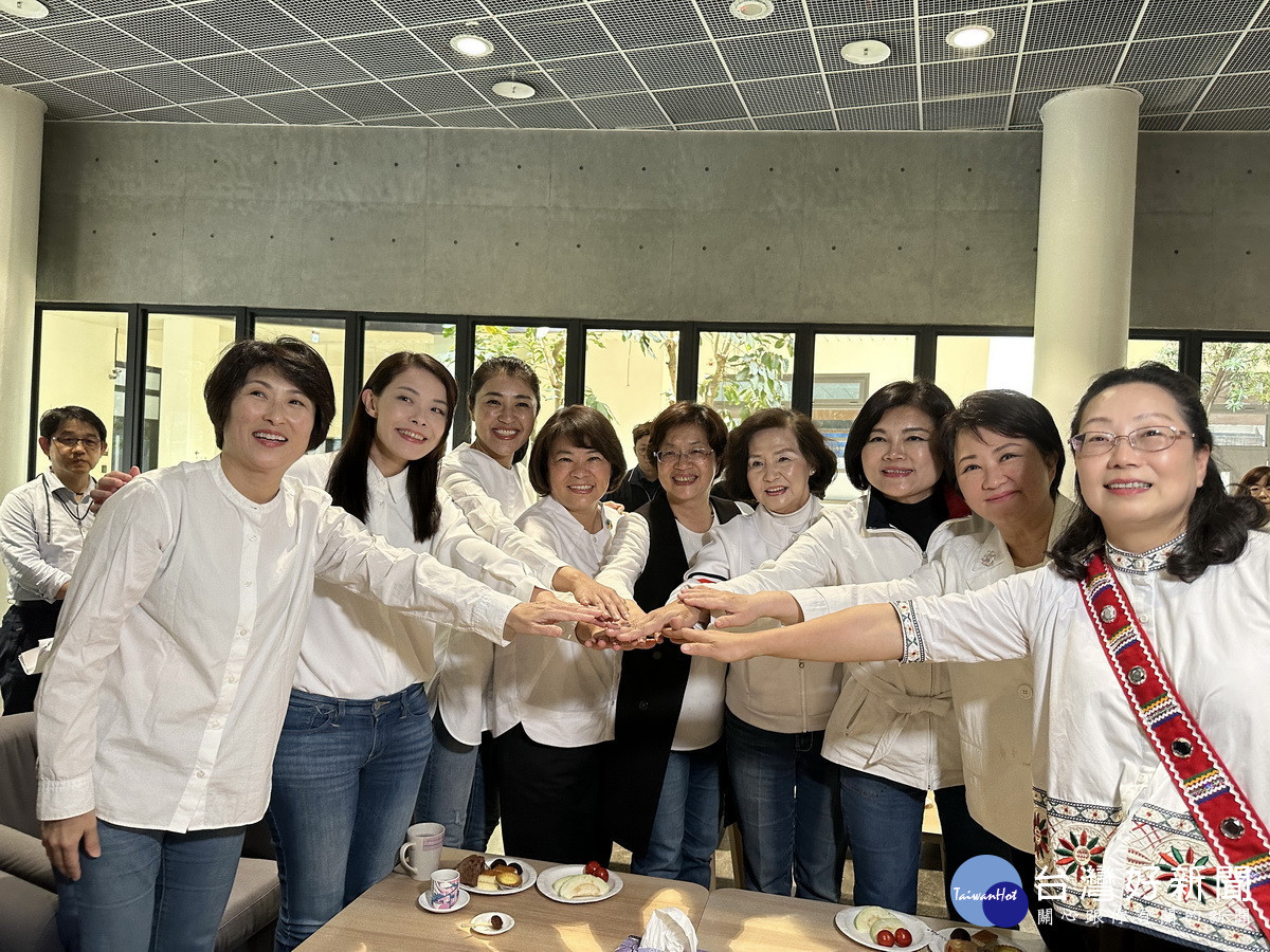 女力縣市長聯盟推環境永續。(記者扶小萍攝)