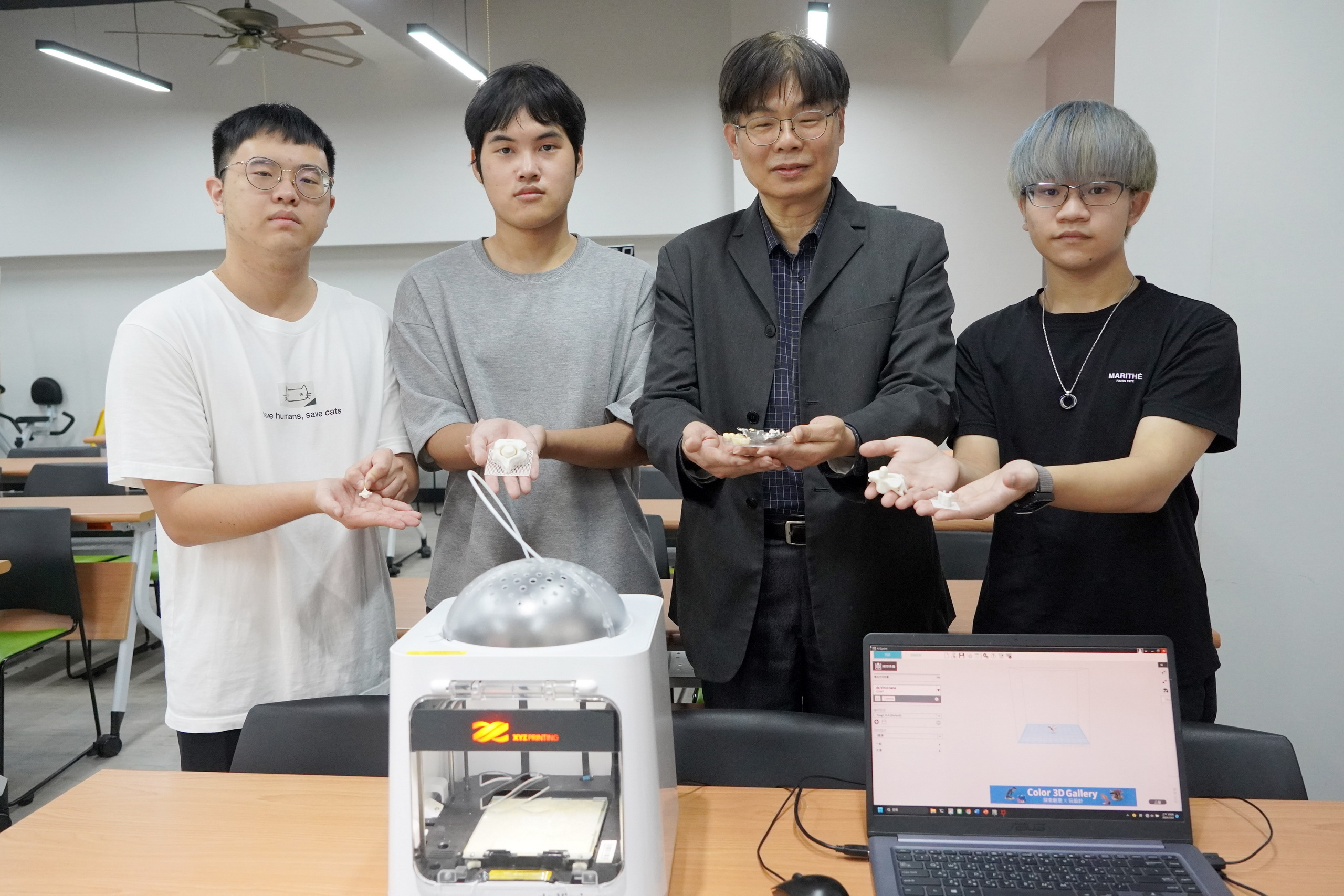 ▲大葉大學展示3D列印在醫療材料的應用。(記者張溎壕攝)