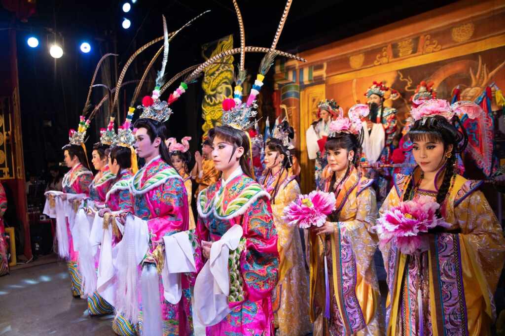 ▲明華園日字團帶來八仙傳奇－張果老與藍采和演出。（嘉義市政府提供）