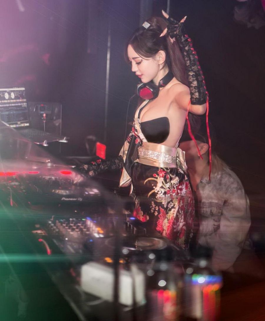 長瀨昆妮「日文女神」全台首場DJ 火辣造型嗨翻