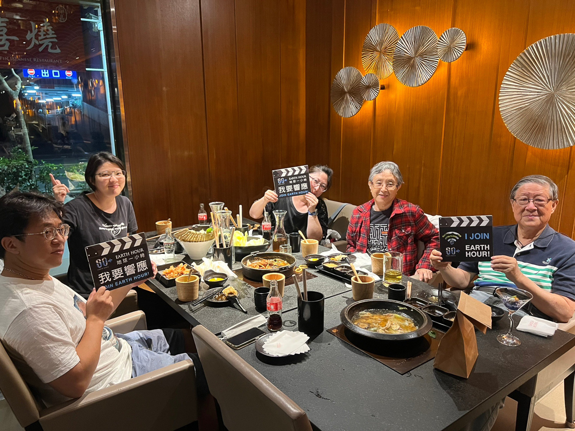 ▲高雄翰品酒店舉辦響應關燈合照抽好禮活動,顧客反應熱烈。(圖/翰品酒店提供)