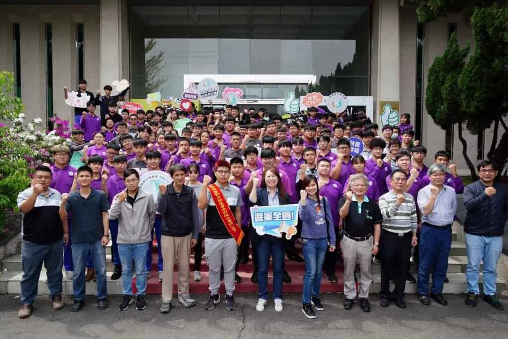 ▲中彰投分署培訓的166位小將大合照。(中彰投分署提供)