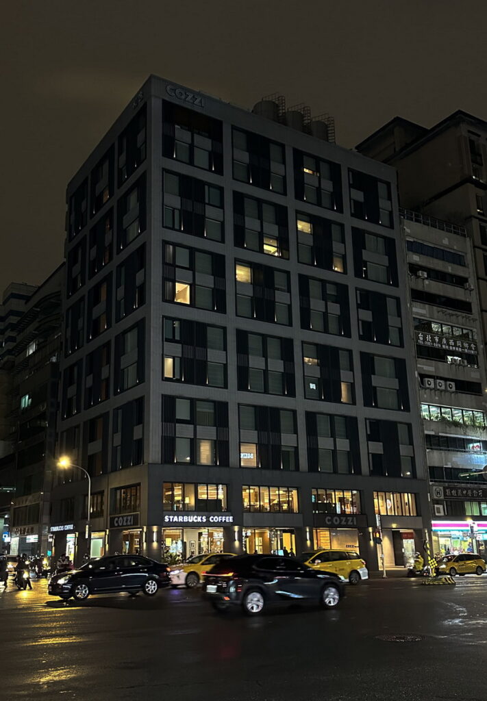 【和逸飯店.台北忠孝館】響應Earth Hour關燈一小時