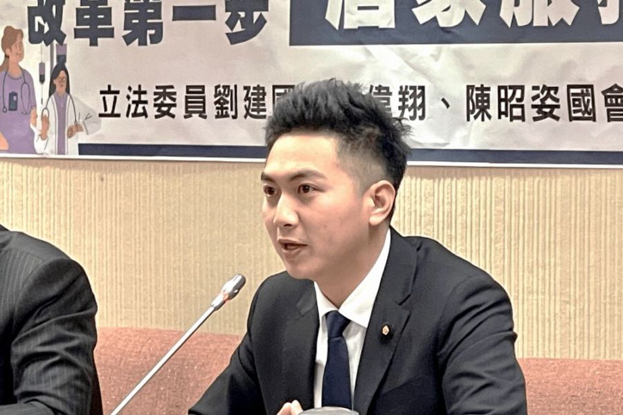 【有影】為居服員發聲!立委聽第一線實務面臨問題 籲找出改革途徑邁向長照3.0 207 照片來源:CNEWS匯流新聞網記者邱璽臣攝