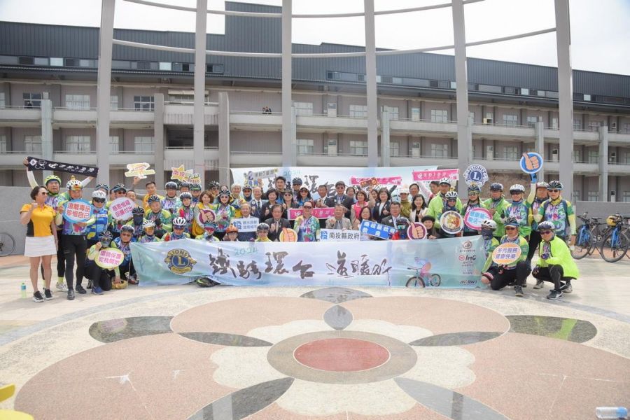 獅子會鐵騎環臺捐獎學金 30位南投子弟受惠