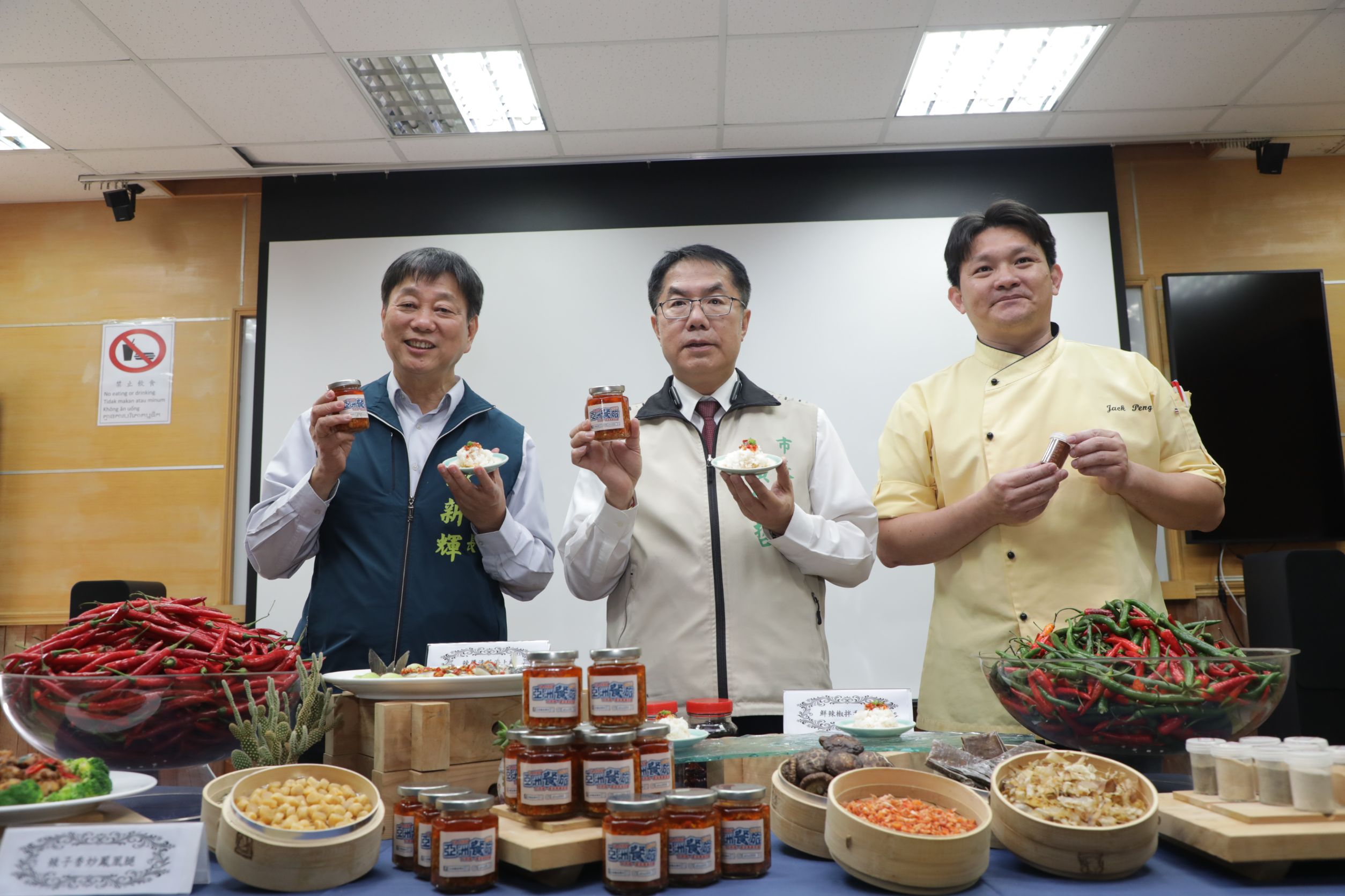 南市邀專業主廚傳授自製天然調味品密技 黃偉哲盼把關食安、解除市民疑慮