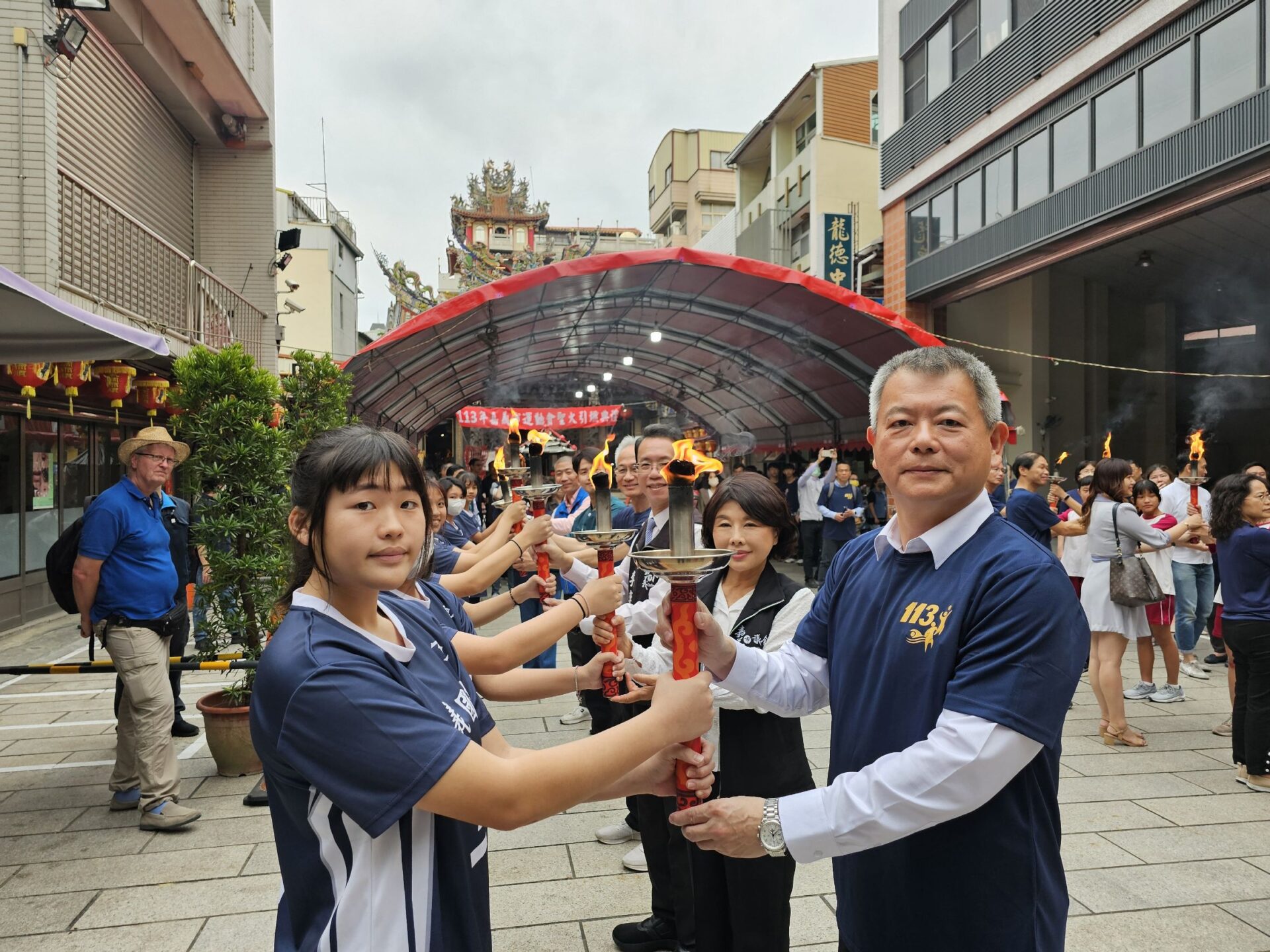 嘉義市運動會聖火引燃典禮 城隍廟前起跑傳遞