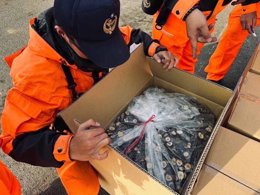 嚴查中國香菇 金門料羅商港已查獲逾3噸走私貨 208 cnews204240321a11