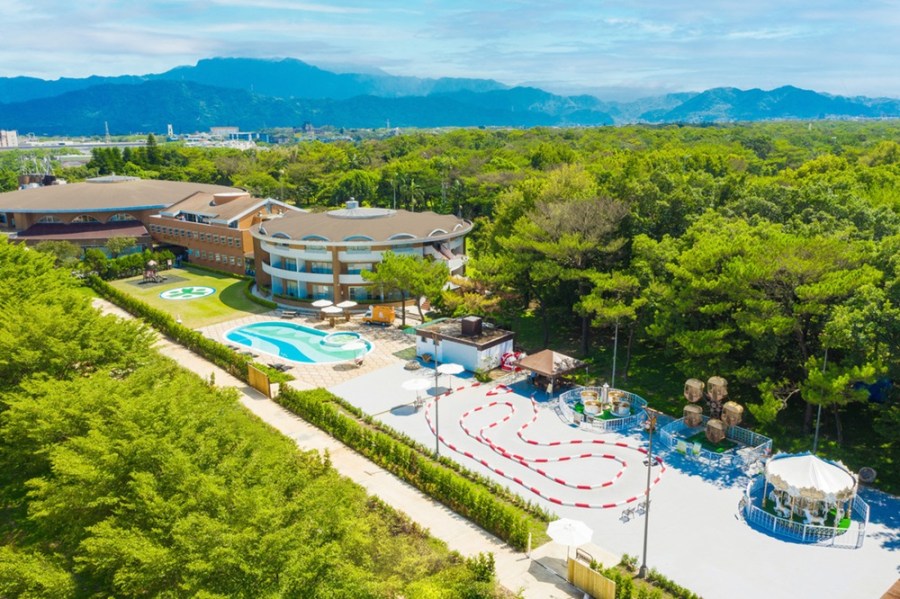 草仔龜比薩預購開跑 嘉桃雙城遊天成有優惠 万軒屋滿萬免運費 MONTAGUT春夏男裝上市 186 cnews204240321a15