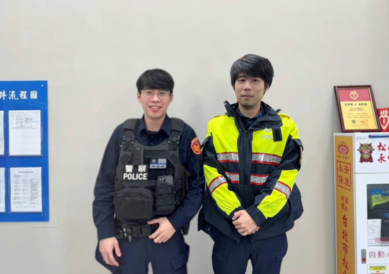 六張犁派出所警員林劭威（左）、余宗緯（右）。（記者徐煜勝翻攝）